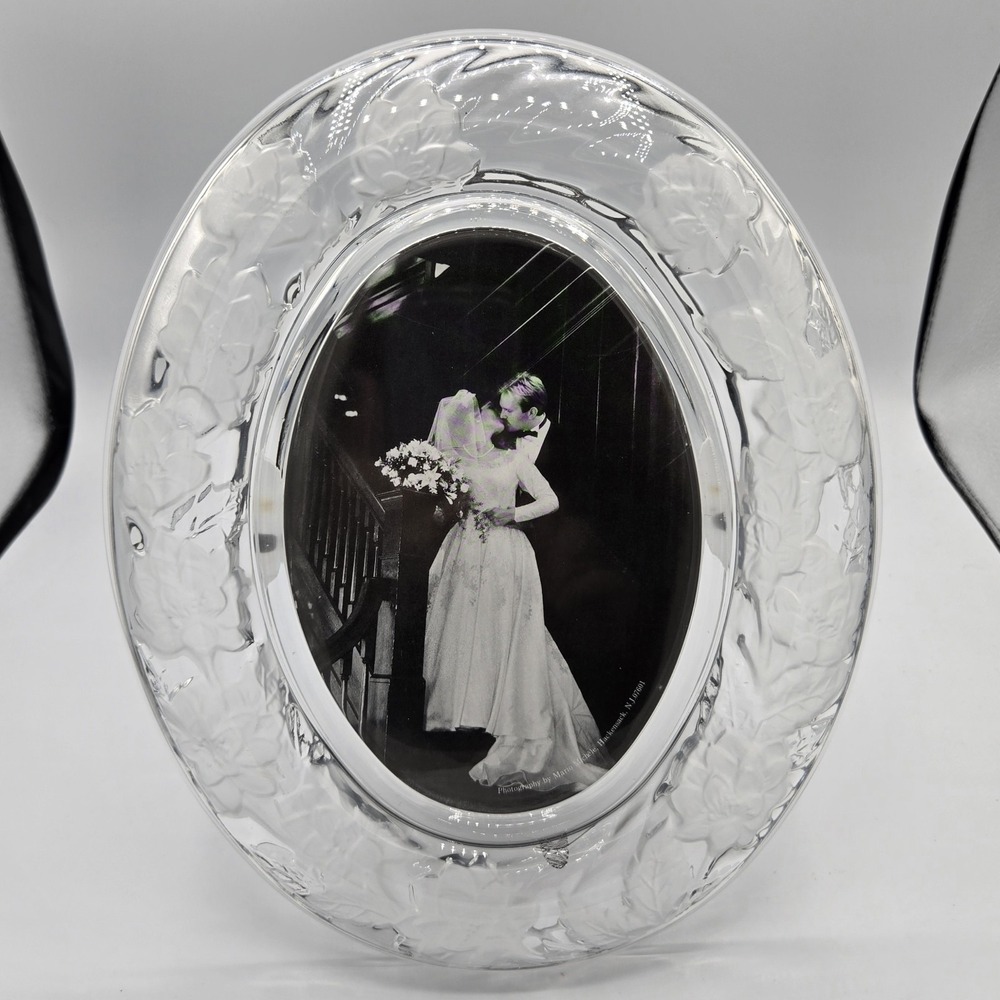 5x7 Vintage Oval Japanese Crystal Glass Picture Frame | Rose Leaf Floral Pattern